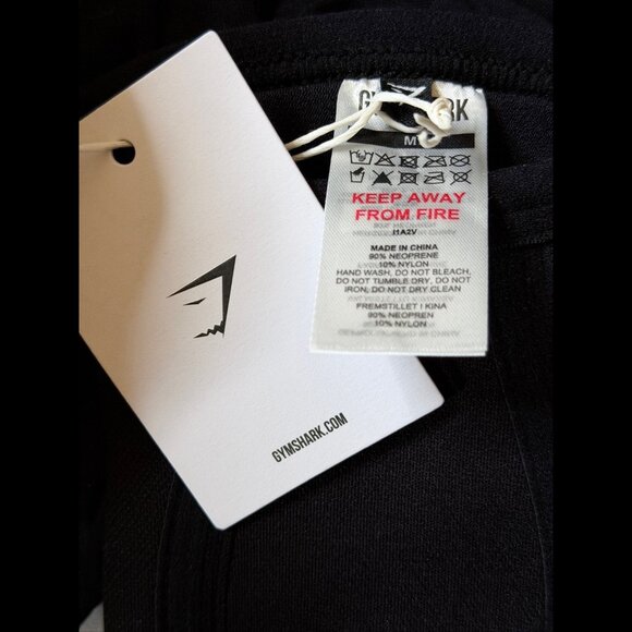 Gymshark Black Knee Sleeve Mediums 5mm - Picture 7 of 9